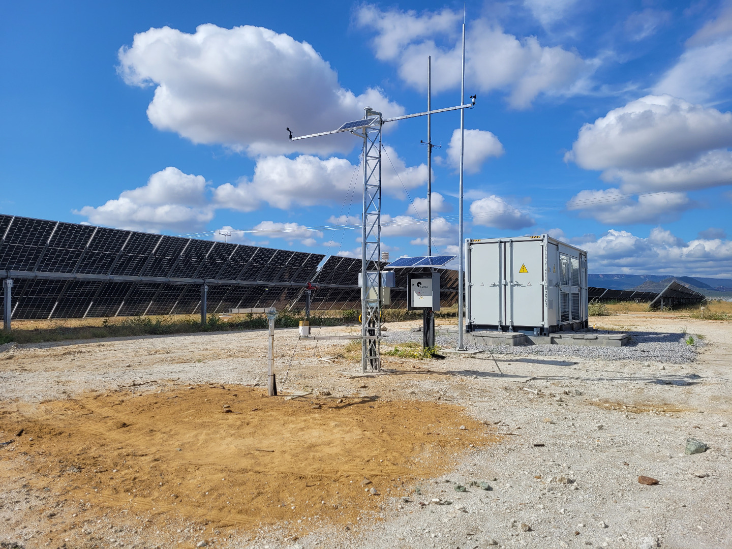Estação Solarimétrica GC - Monitoramento de usinas de grande porte
